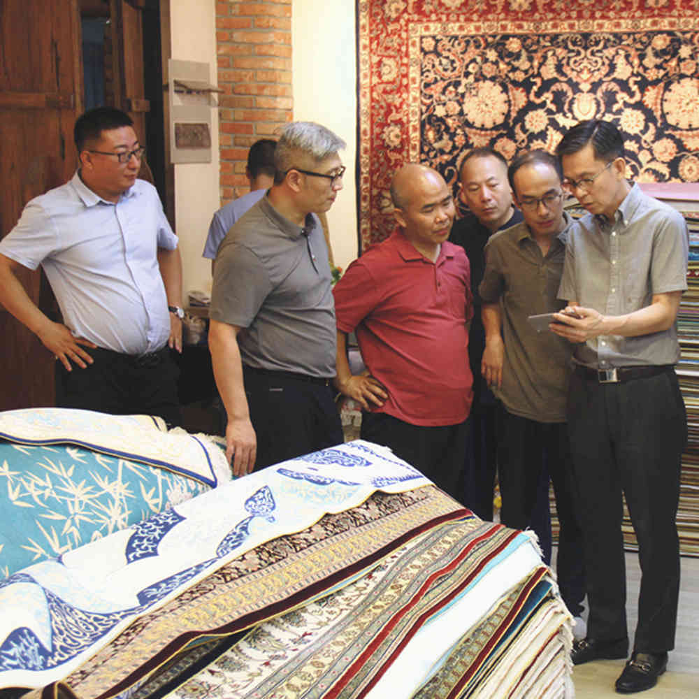 中美協副主席、工筆畫家何家英